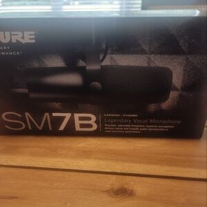 Shure SM7B Microphone